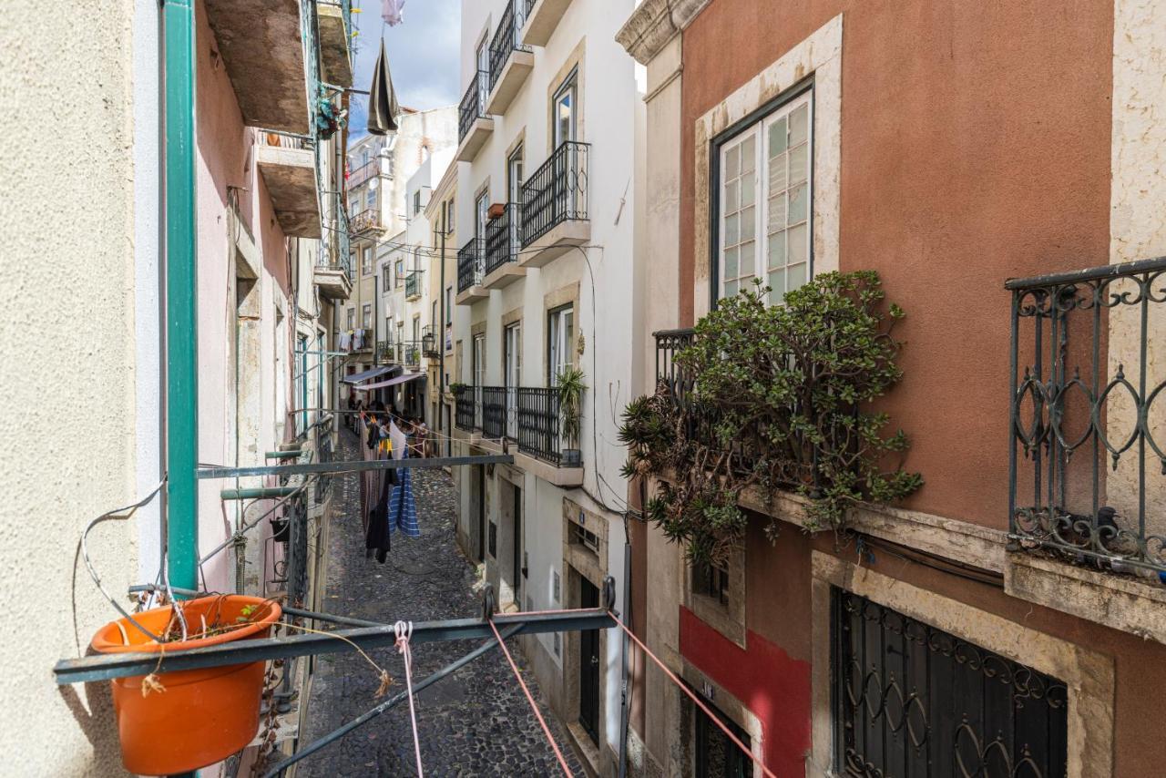 Alfama'S Heart Apartment By Lovelystay Lissabon Buitenkant foto