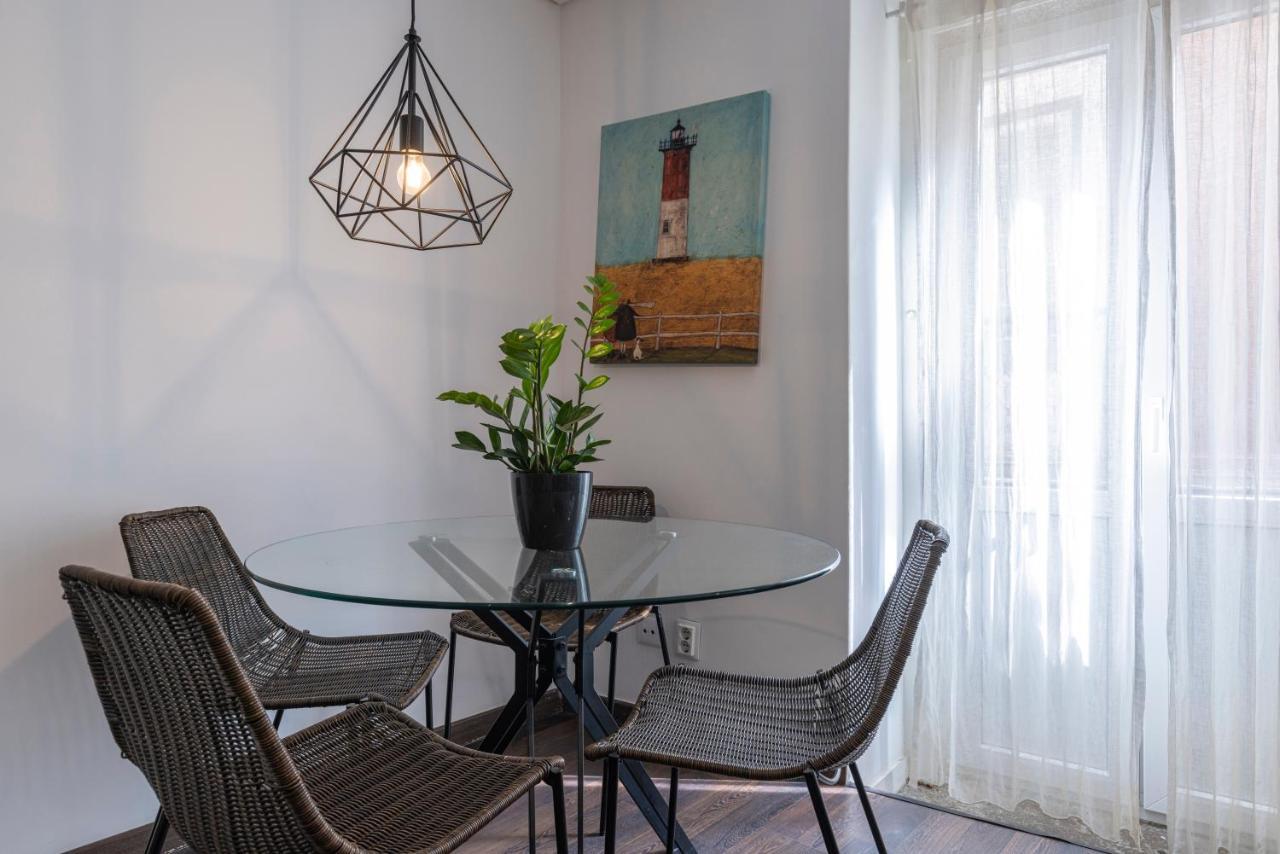 Alfama'S Heart Apartment By Lovelystay Lissabon Buitenkant foto